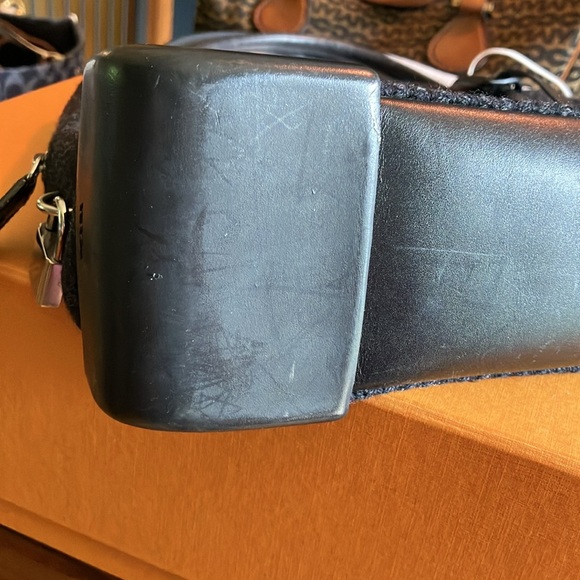 Vintage Prada Wool shoulder bag!🖤🩶 - Picture 5 of 14